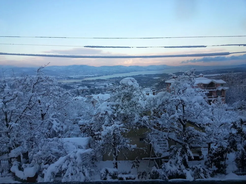 SNOW HİLL HOUSE Pansiyon