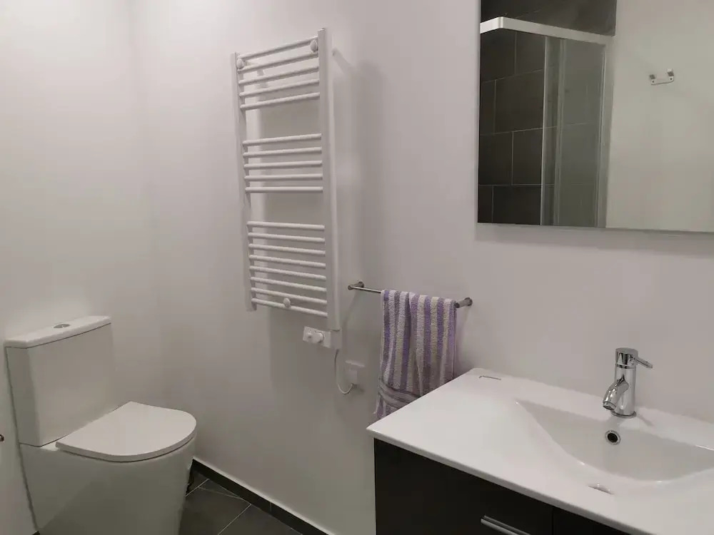 Chiado Local Artist Suites w Parking & EV