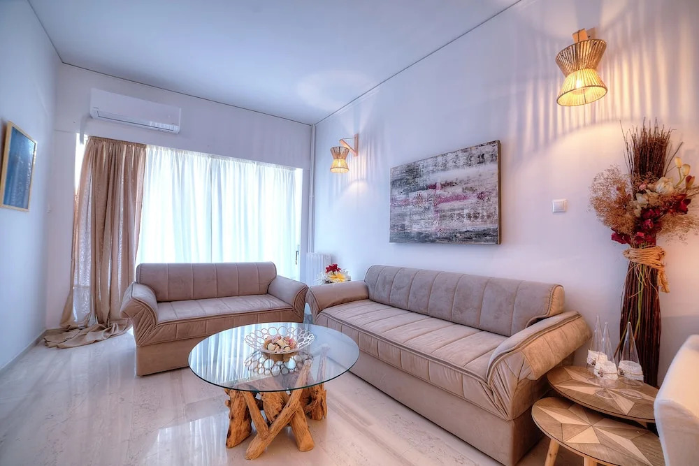 L' apartment blanc dans le centre de Glyfada