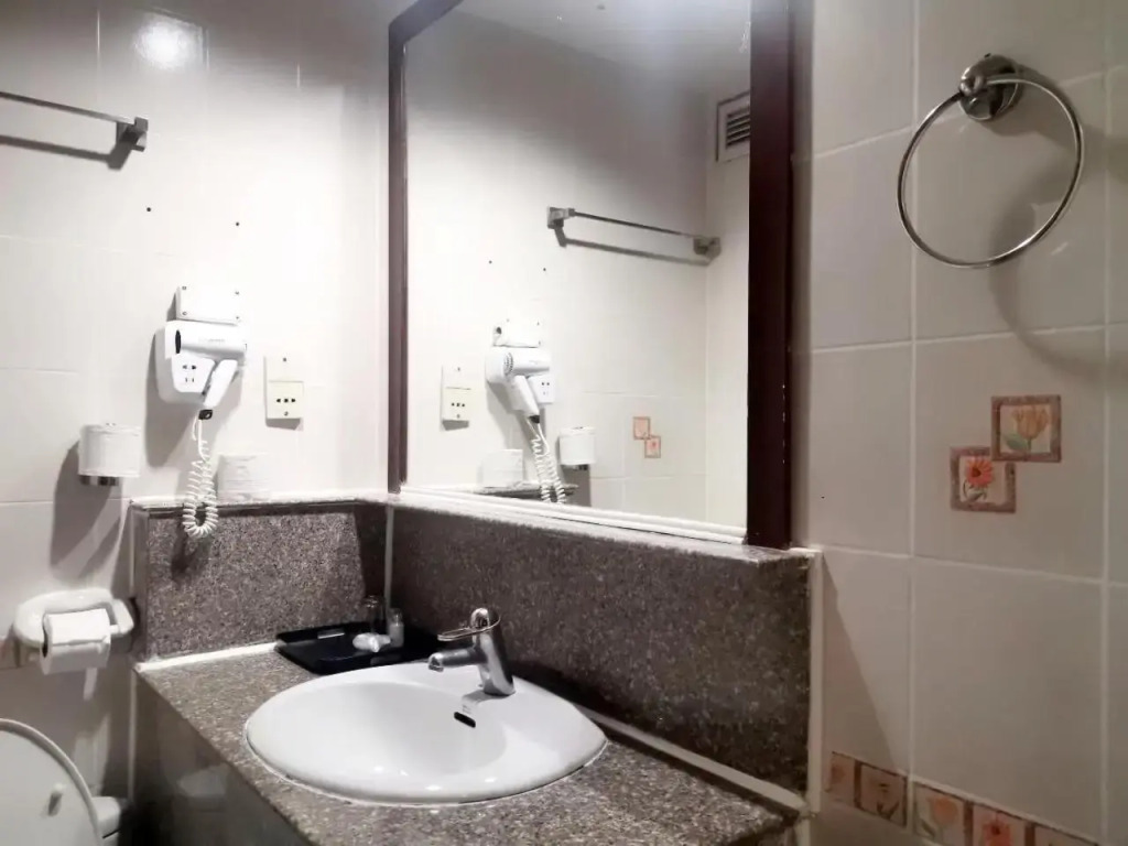 Diamond City Hotel SHA Certified