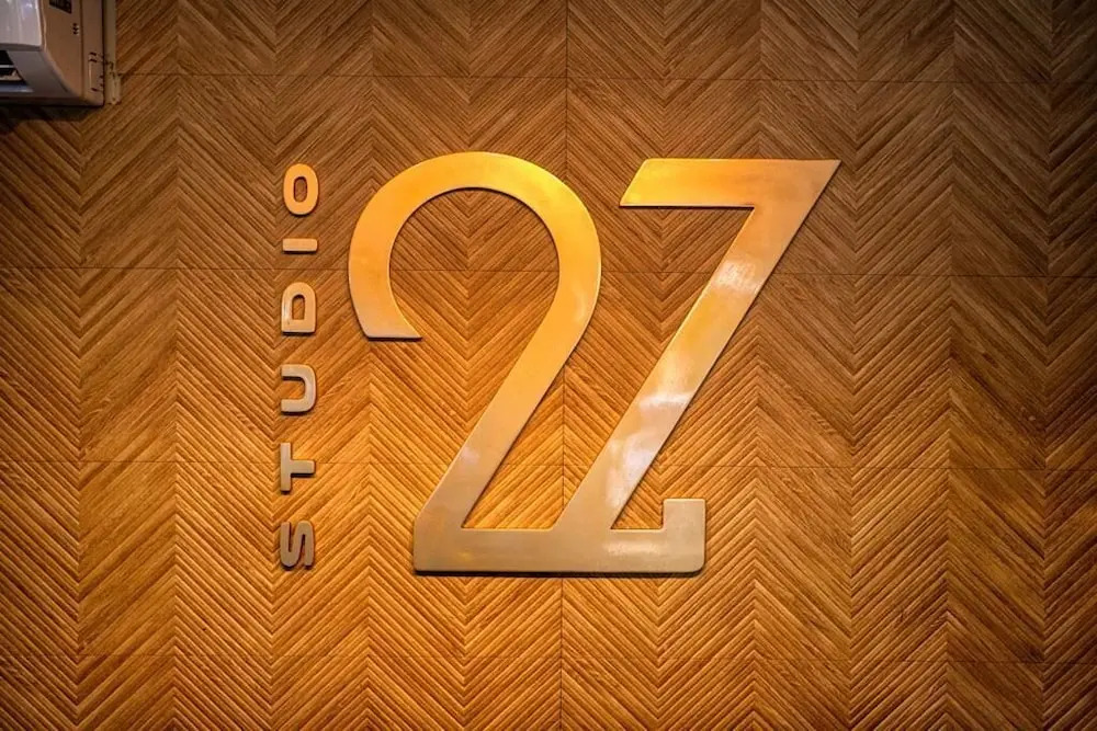 Studio 27