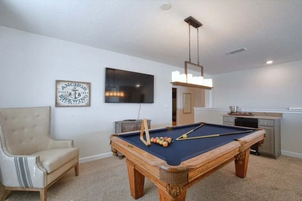 Storey Lake-5 Bedrooms home w/pool-1650ST
