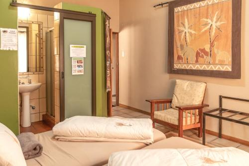 Chameleon Backpackers & Guesthouse