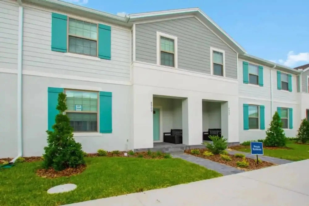 Cozy and Spacious 5BR With Pool Near Disney Parks