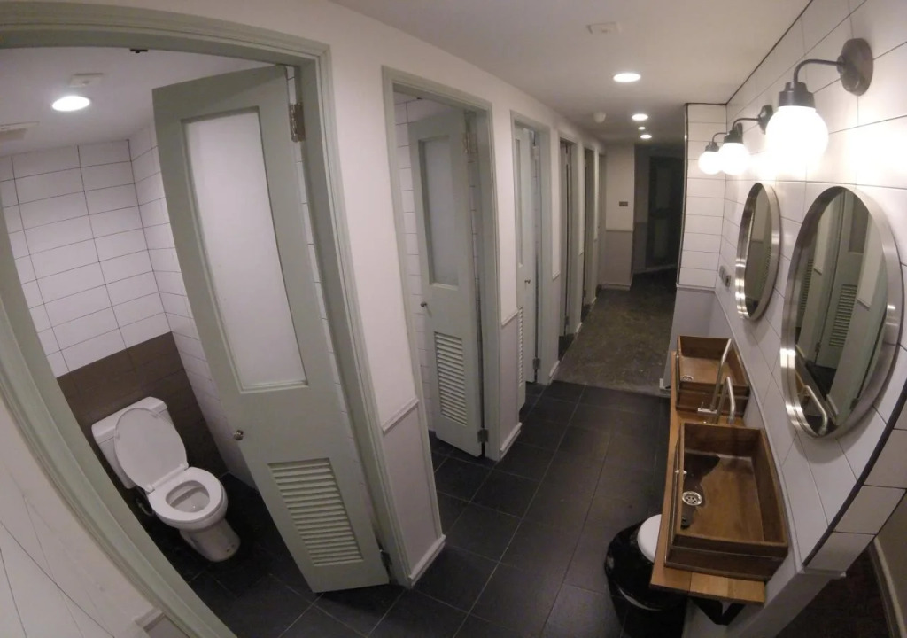 Weeping Willow Sukhumvit 26 – Hostel