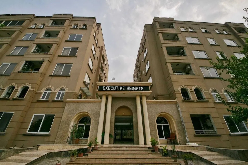 Executive Lodges