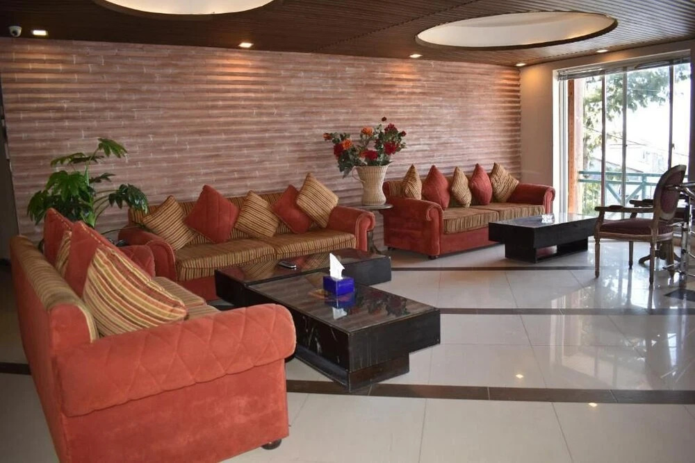 Summit Hotel