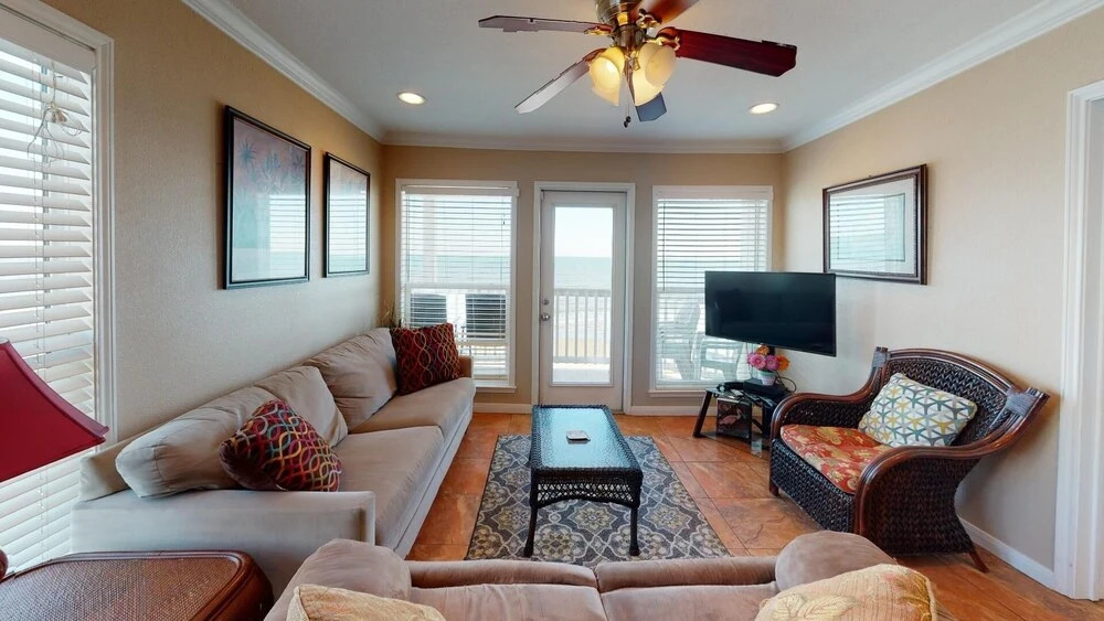 Seascape 1211 2 Bedroom Condo by RedAwning