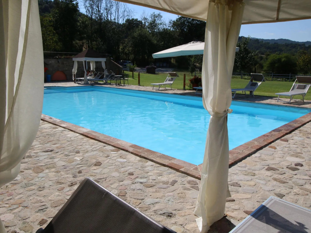 Cottage in Todi with Pool and Terrace