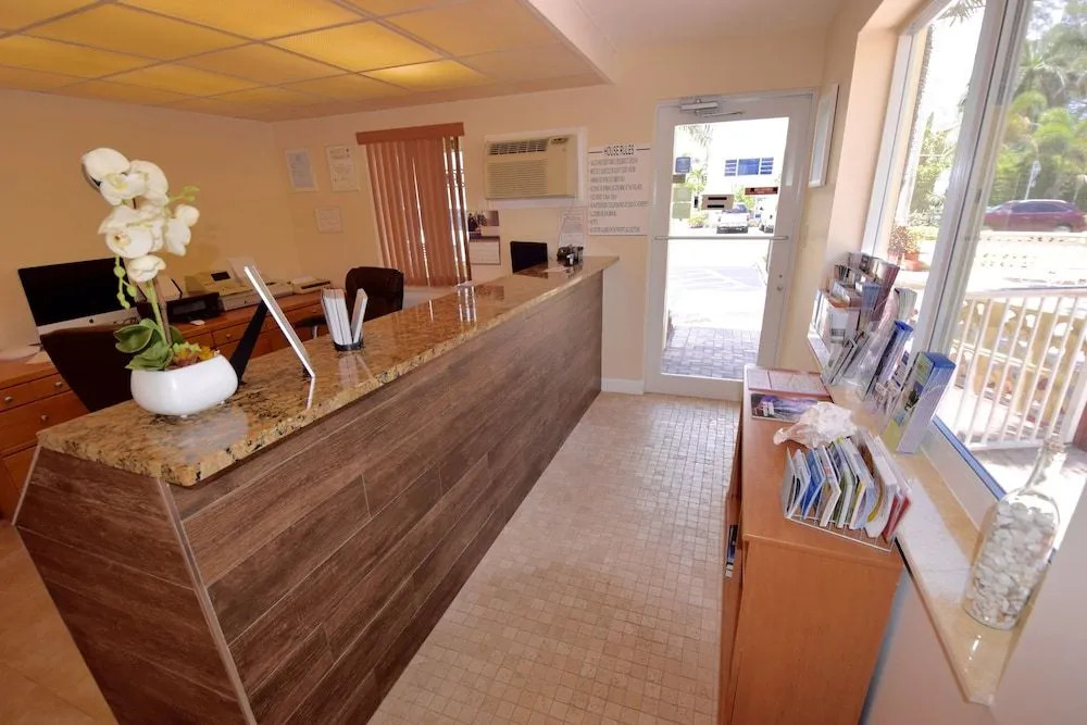 Surf Side Resort