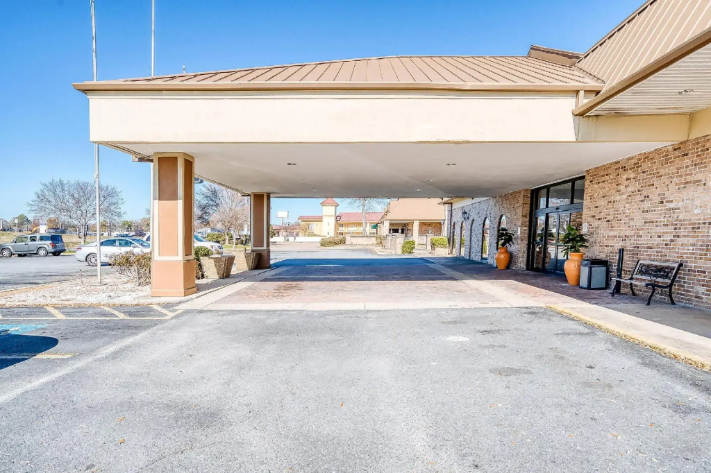 OYO Hotel Monroe LA I-20