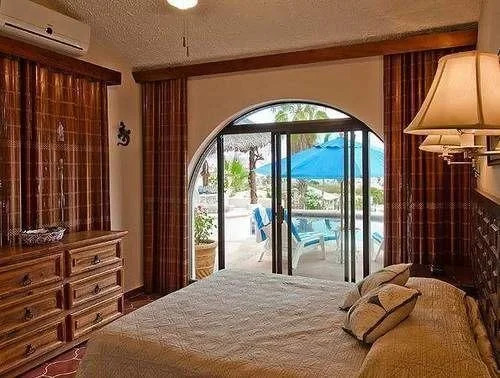 Short Walk to Downtown&Beach from Villa Serrana