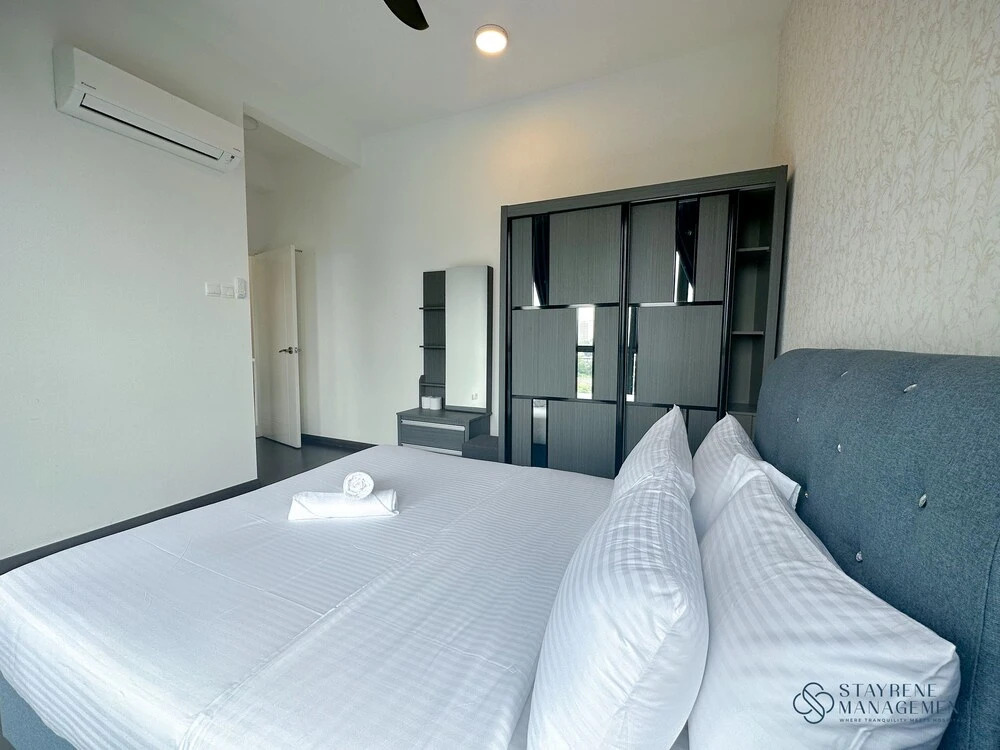 SKS Pavillion Residences - High Floor with Singapore View