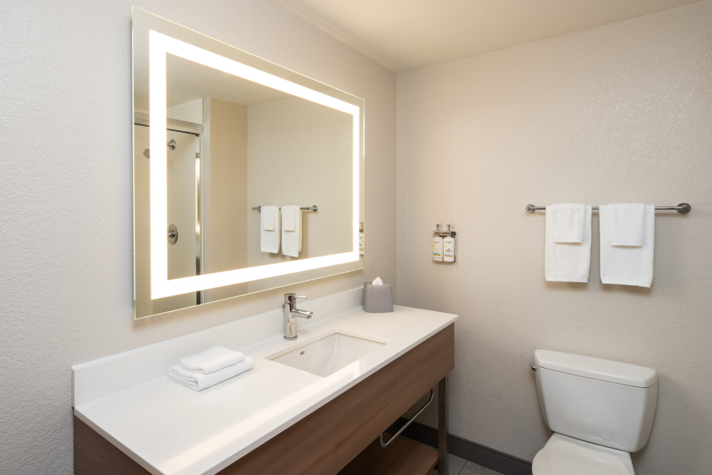 Holiday Inn Express Miami Airport-Blue Lagoon Area by IHG