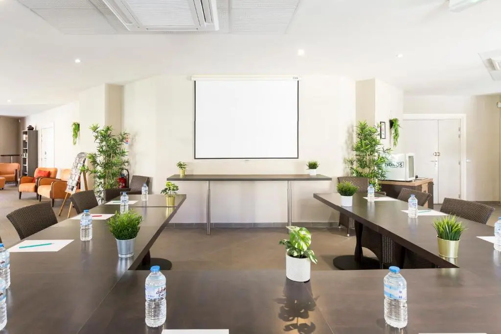 Appart'Hotel Garden & City Rousset