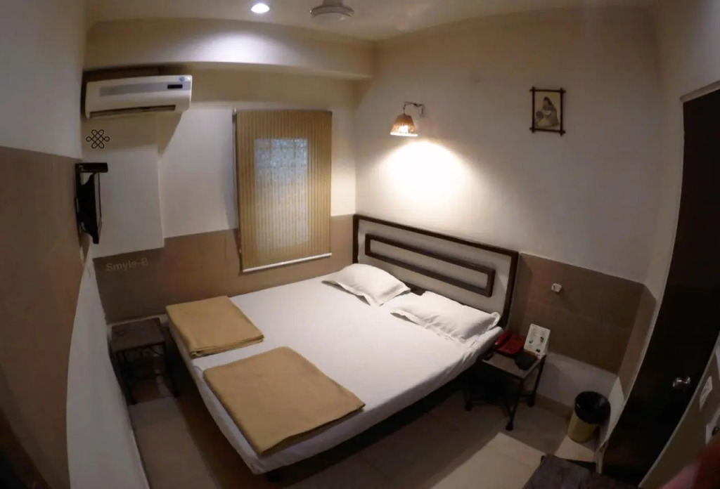 Smyle Inn - Best Budget Hotel near New Delhi Train Station