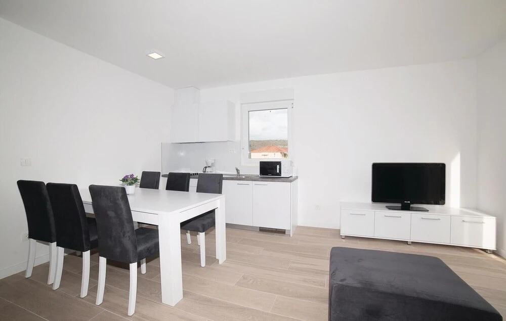 Amazing Apartment in Trogir With 3 Bedrooms and Wifi