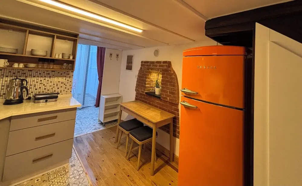 Idor Guest House