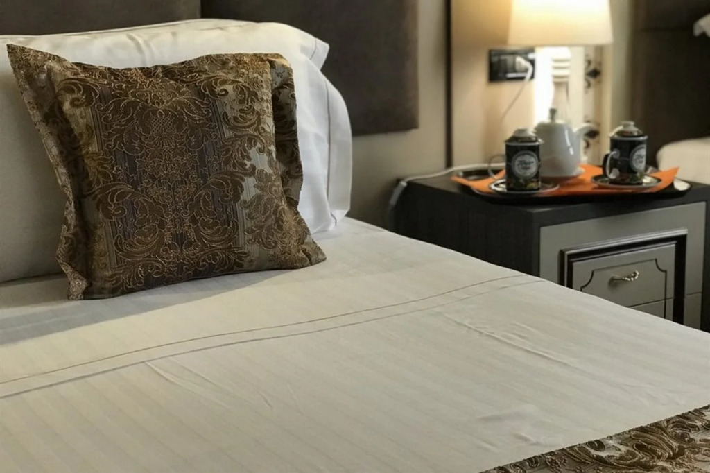 Hotel Deluxe