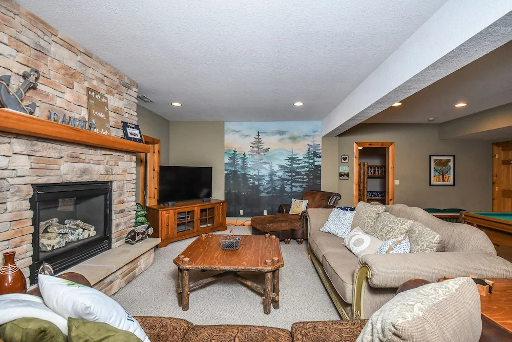Peak of Perfection 5 Bedroom House