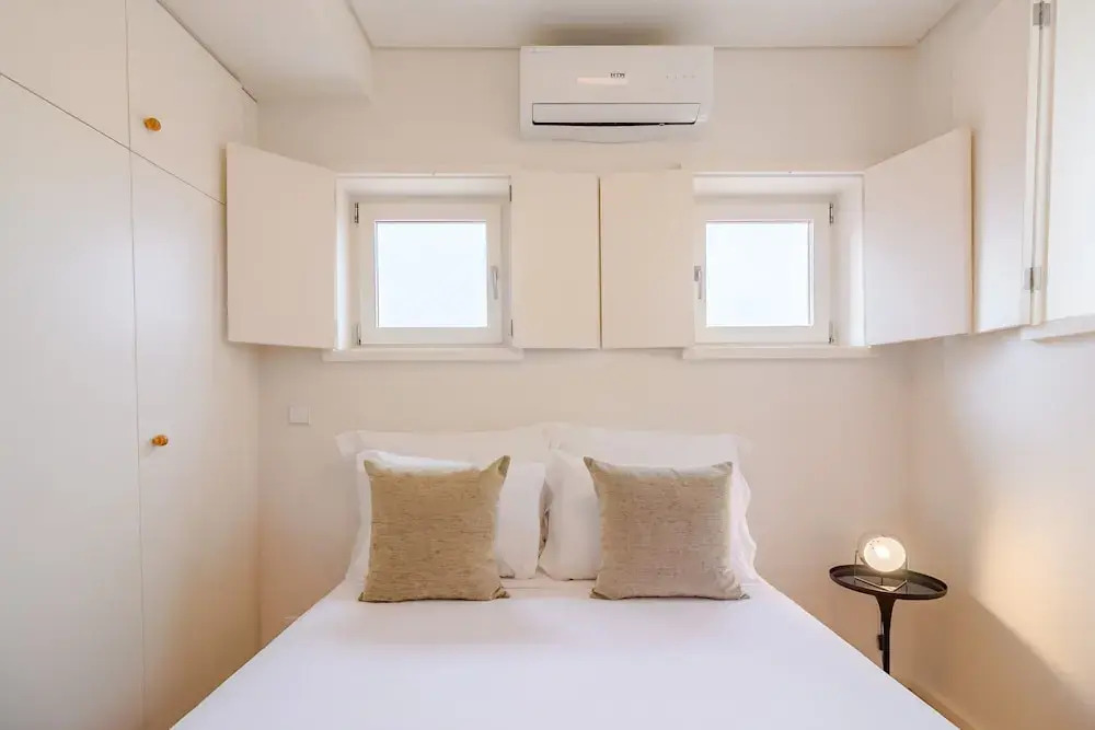 Spacious 2-bedroom Retreat in Porto