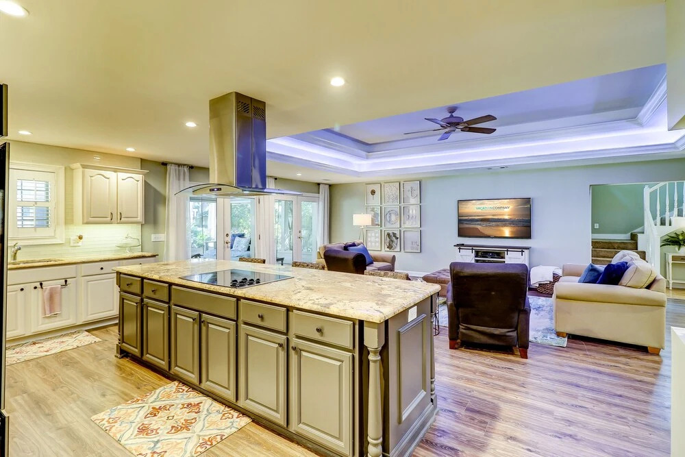 8 Hickory Lane