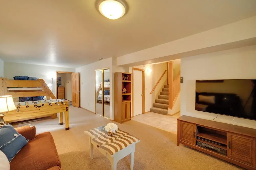 Truckee Home w/ Private Hot Tub on a Golf Course