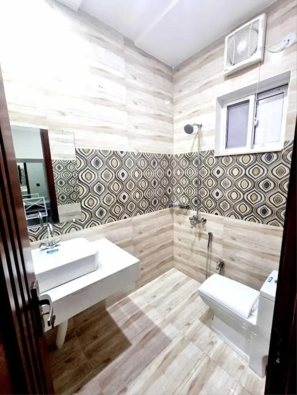 Hotel Grand Pakeeza