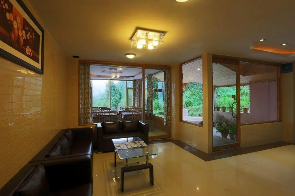 Lotus Inn River View