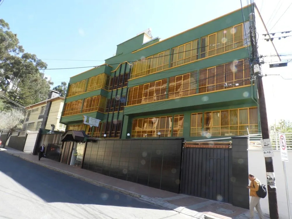 Monticulo Apart Hotel