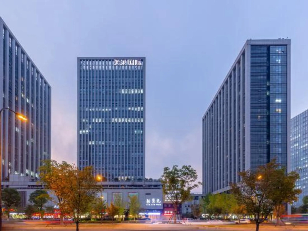 Dream Aijia Hotel (Hangzhou Linping Yintai subway station store)