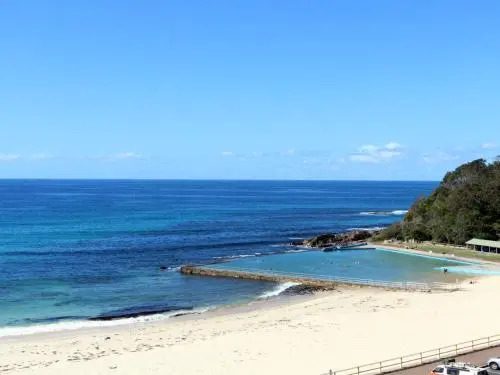 Oceanic 28 - On The Beach!