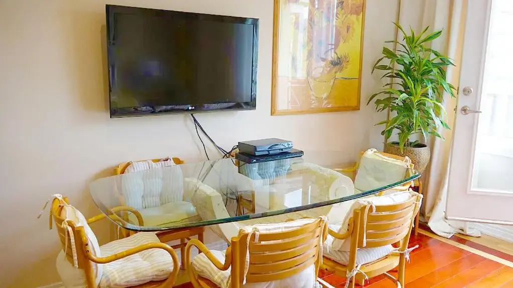 Stunning Studio in the Beaches