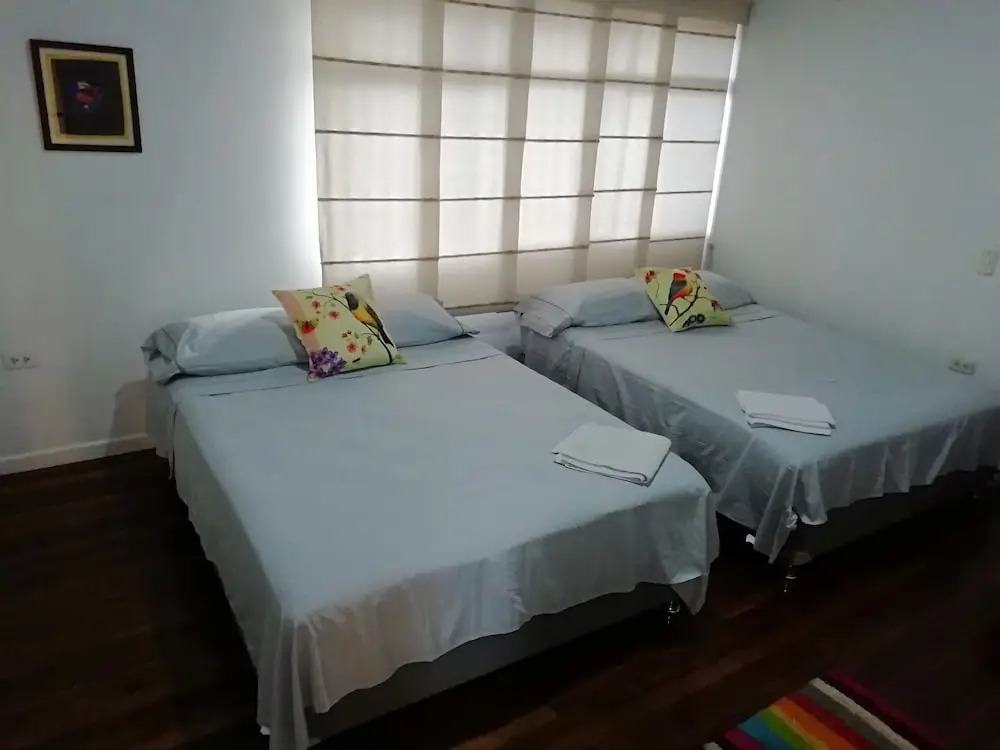 Bed & Breakfast Local Home