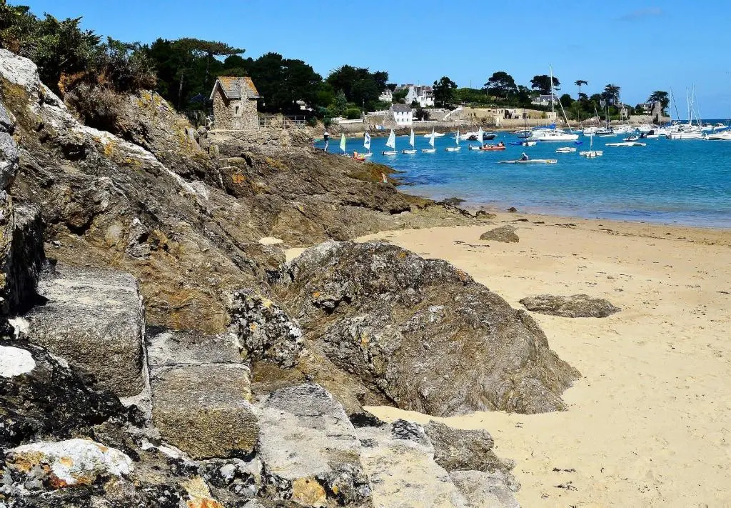 Les Grands Pins - plage du Val à 80 m - St Malo Rothéneuf