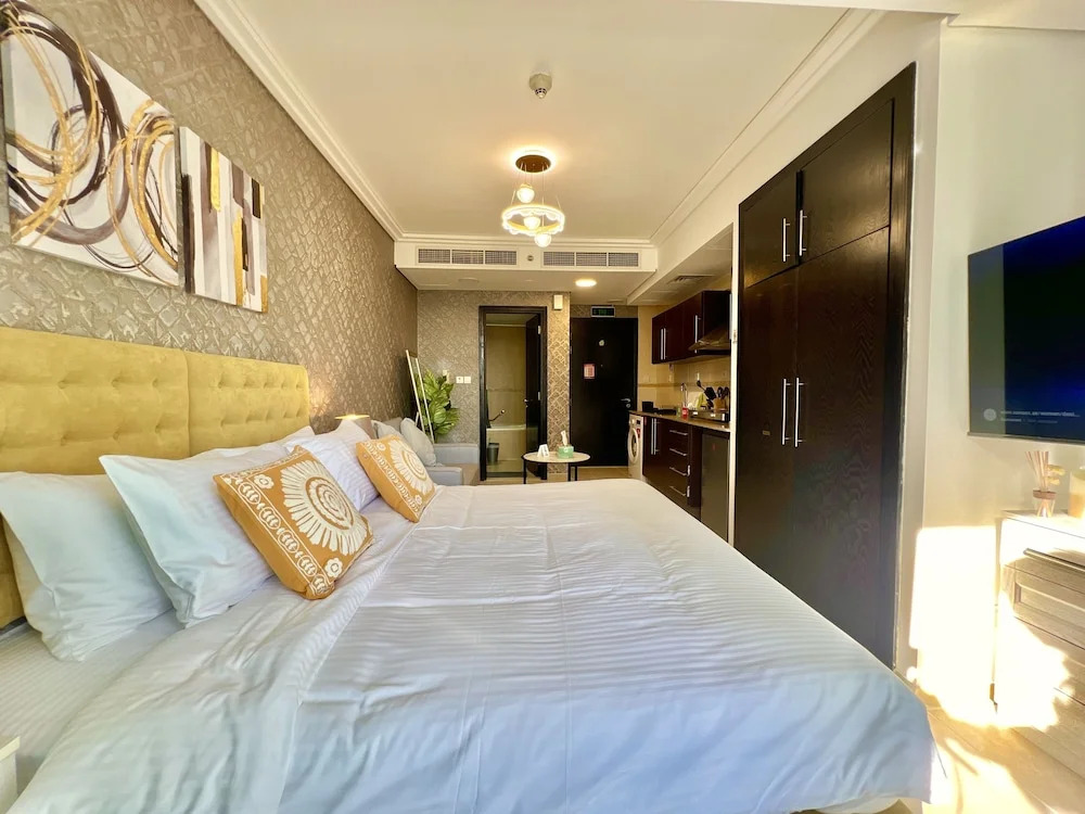 Cozy studio at Goldcrest Views 2 JLT