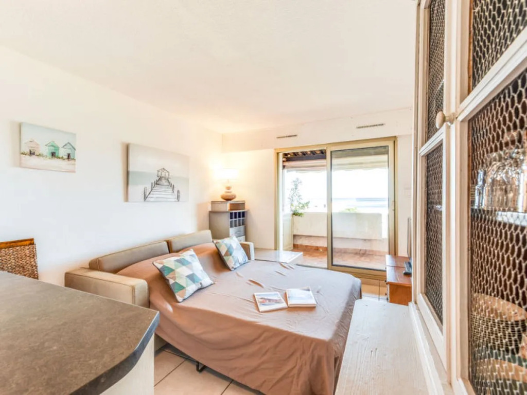 Apartment Les Arbousiers-2 by Interhome