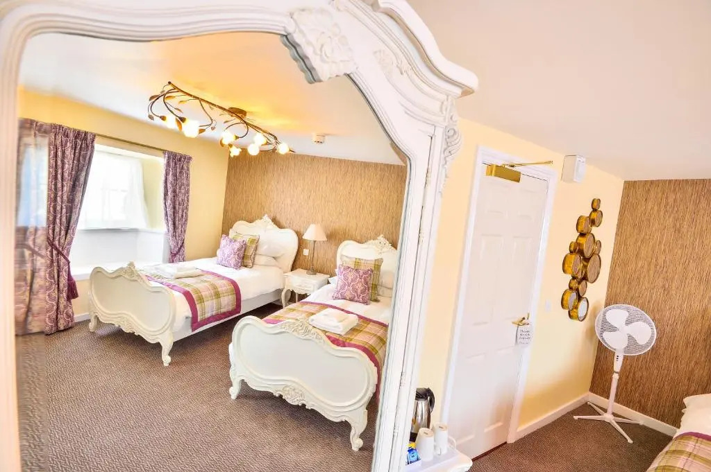 The George Hotel