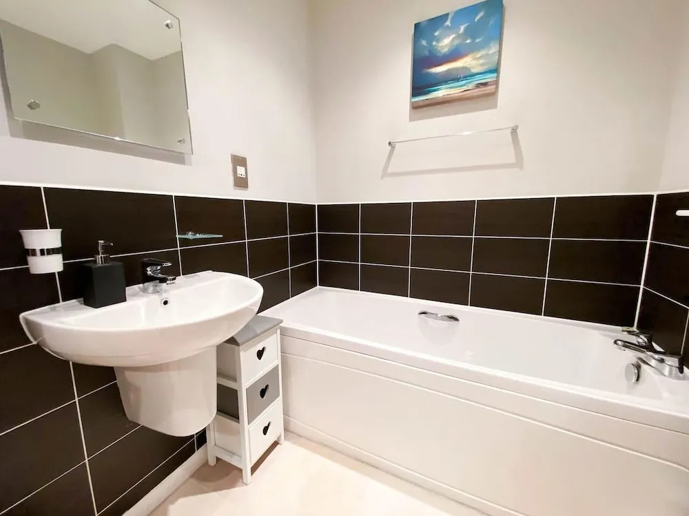 Kelvingrove Art Gallery Flat - Private Parking