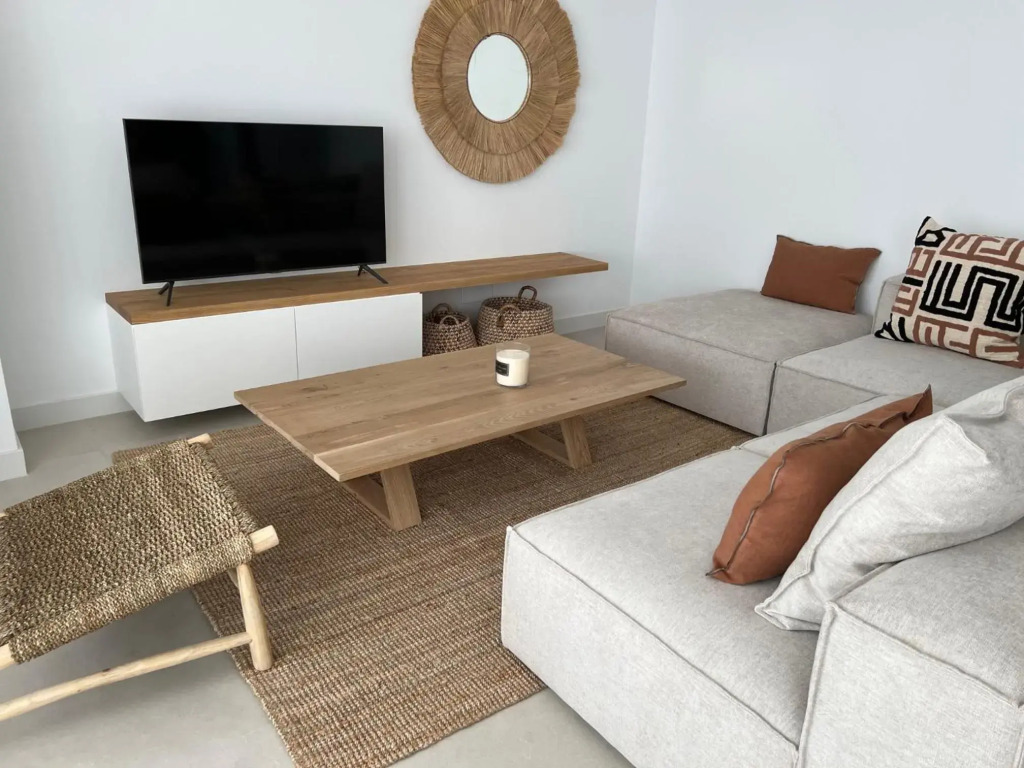 Mesas Homes luxury 4 bed apartment near the sea and port Estepona