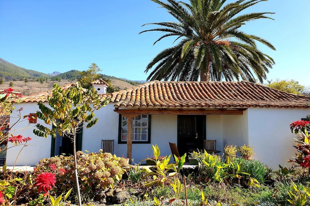 Casa Rural Jacinta Pura by Isla Bonita