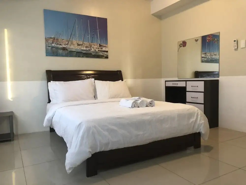 Premiere Haven at Shell Residences