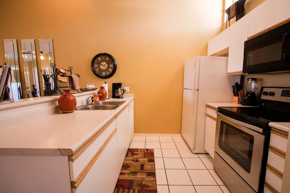 Nature's Mix 2 Bedroom Condo by RedAwning