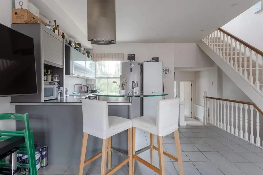Modern Maisonette Southfields London