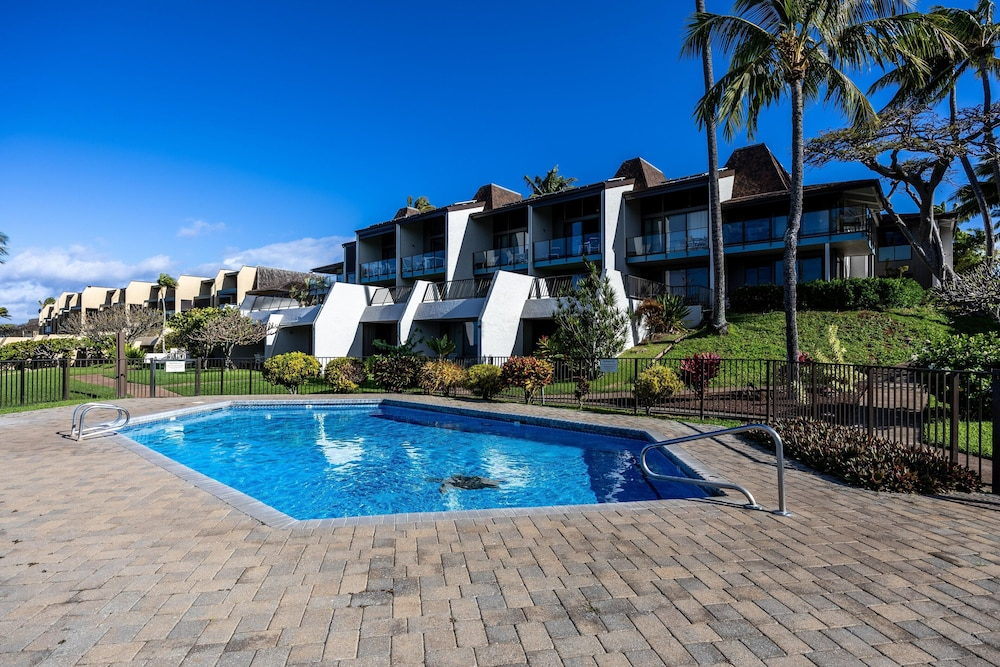 Napili Point Point-front Oceanview Condo - Unit B3 1 Bedroom Condo
