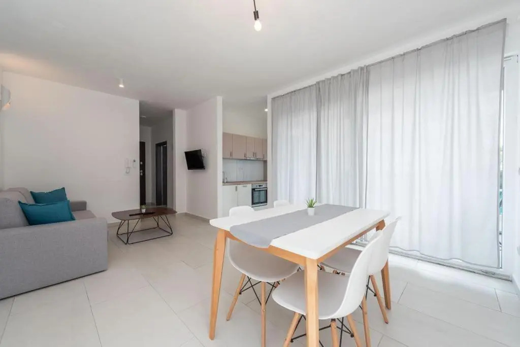 Apartments House Novel
