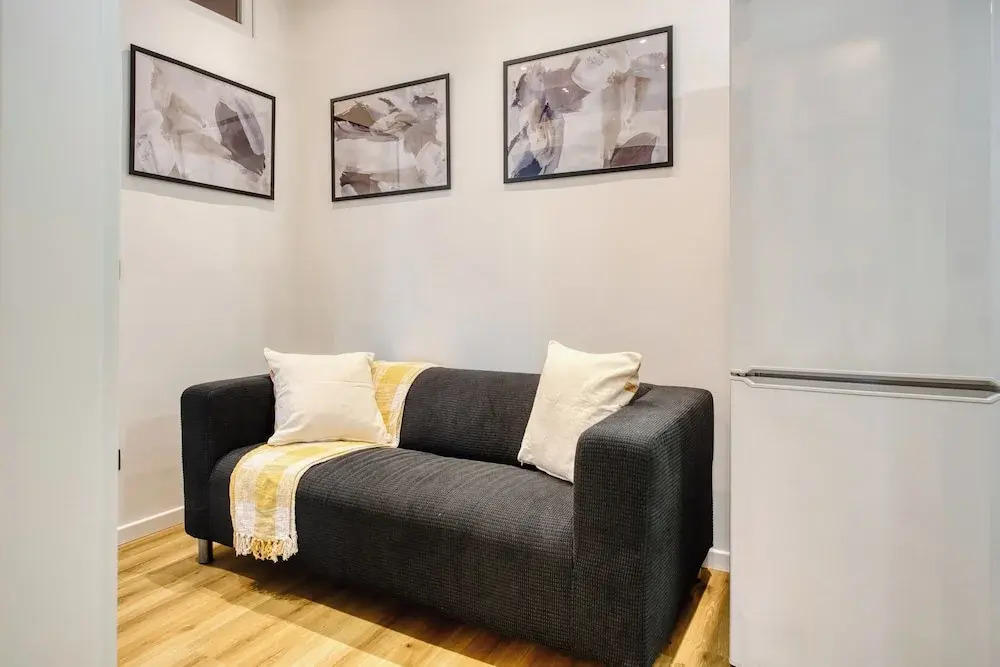 Elegant apartments in Isola district