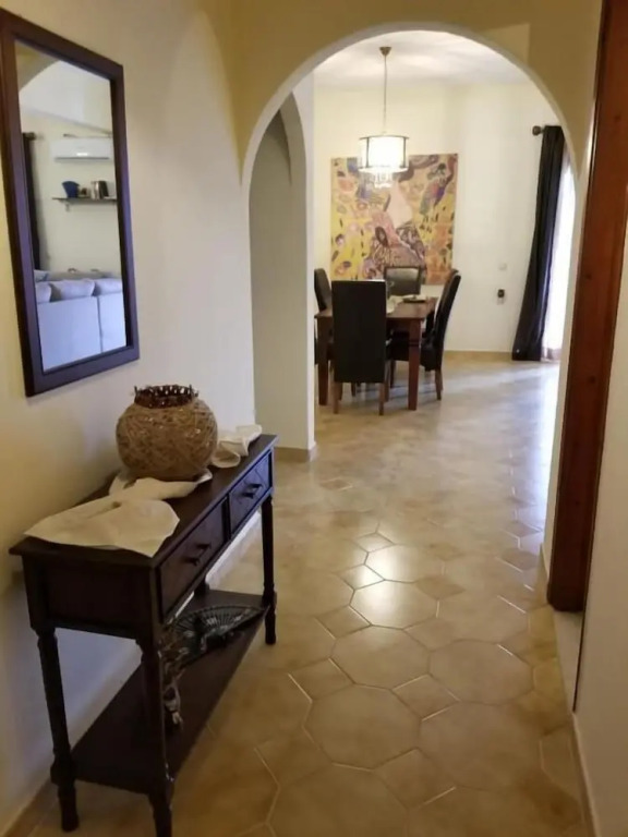 The Four Seasons House City Villa with Pool