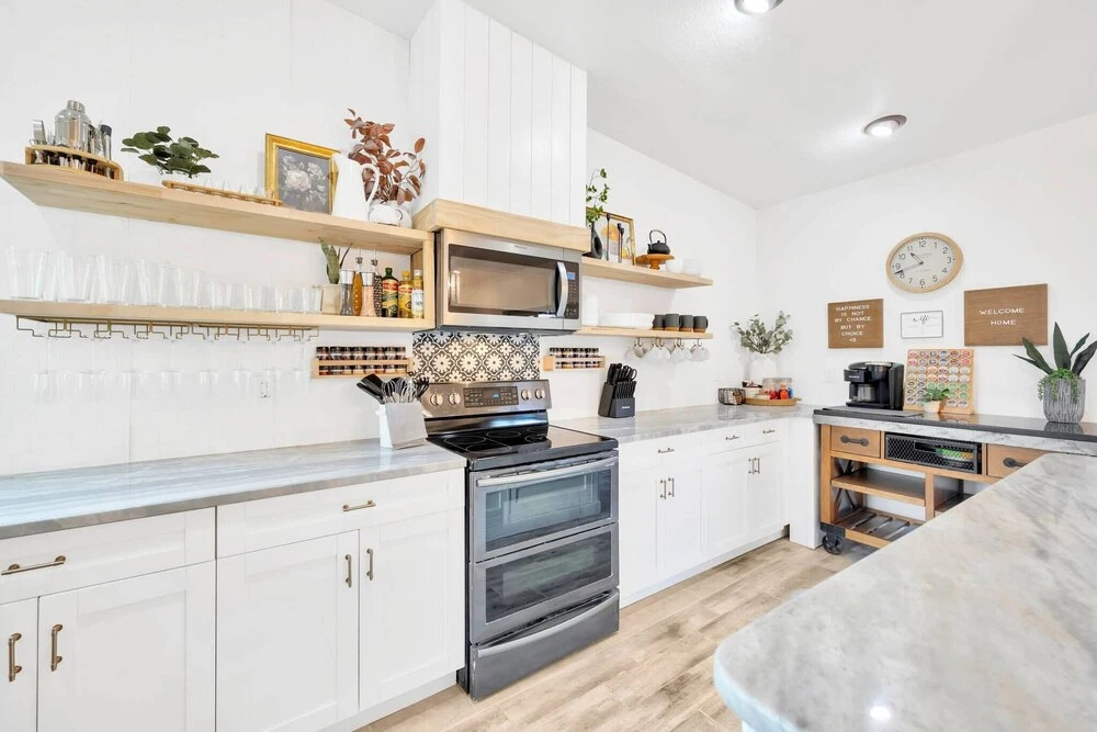 2 Homes! - 4 Mn To Madeira Bch - Hottub - Htd Pool