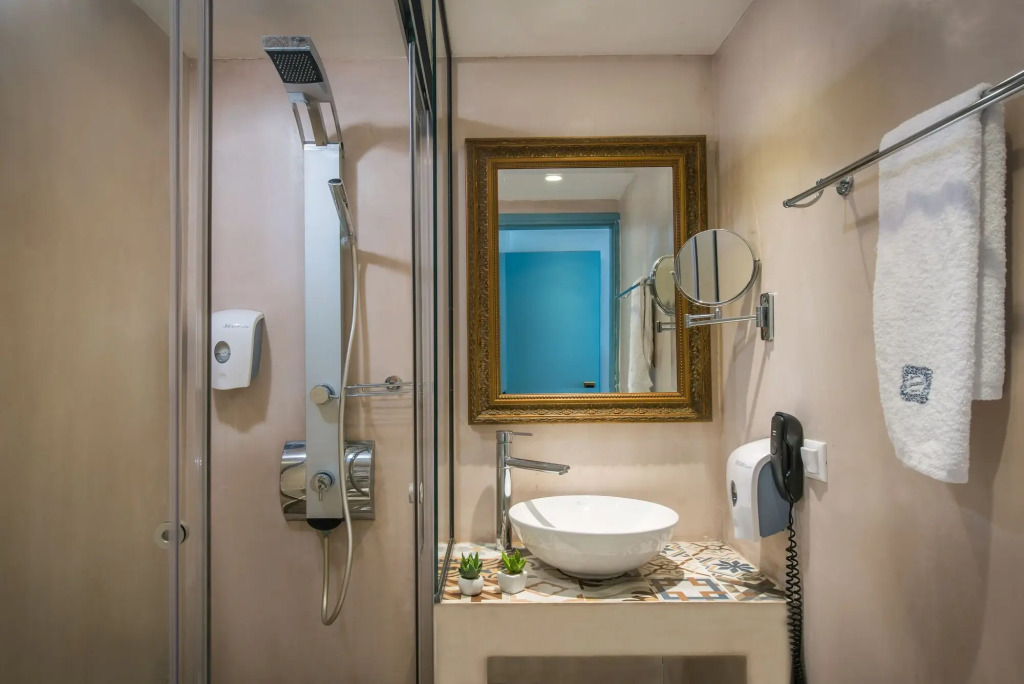 Serenity Spritz Boutique Hotel
